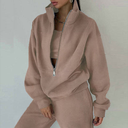 Women's 2-piece zip-neck set for sporty elegance