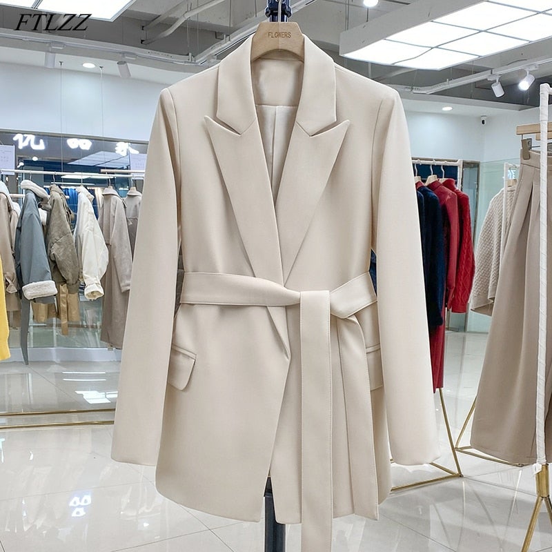 Women's blazer with belt | Long cut & structured