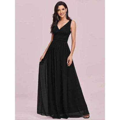 Zahraa | Long Dress with V-Neck and Sleeveless – Chic and Modern Style