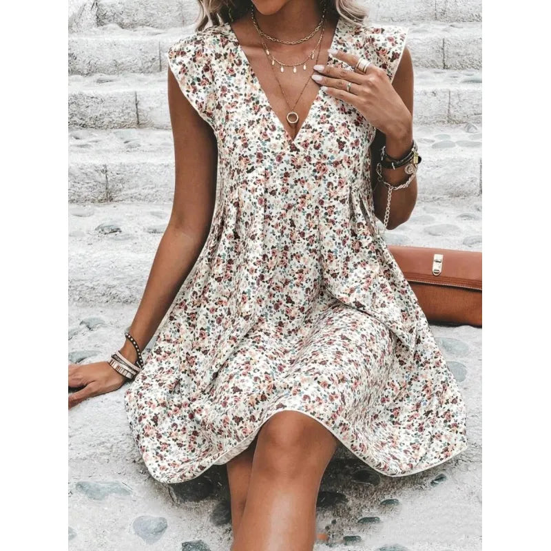 Adorable Ava dress: floral print & round neck