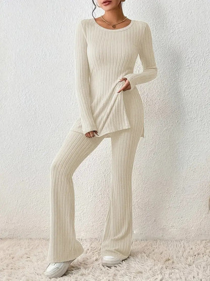 Women's knitting set for elegance and comfort