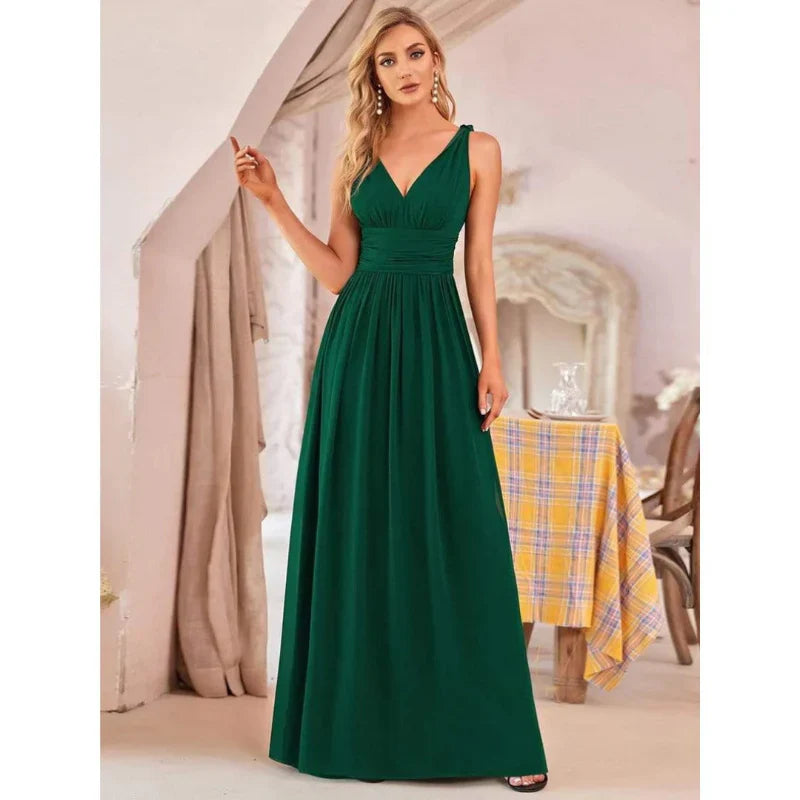 Zahraa | Long Dress with V-Neck and Sleeveless – Chic and Modern Style