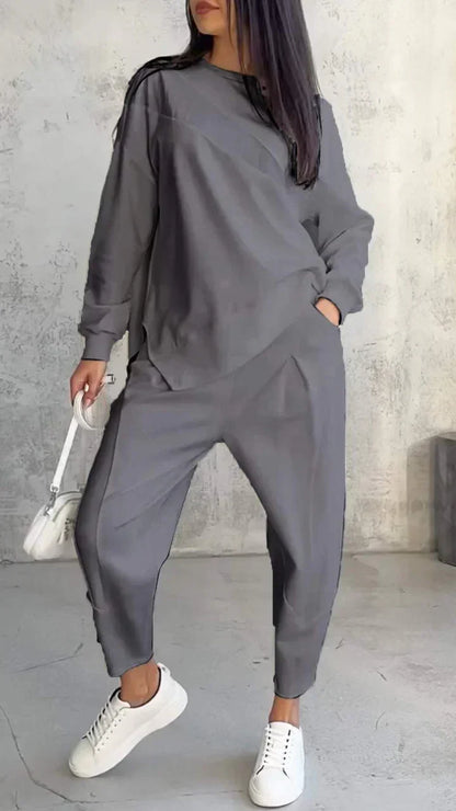 Babs Two-Piece Set: Round Neck, Long Sleeves