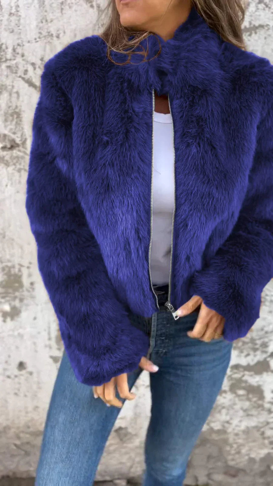 Women's Luxurious Fur Coat: Hope for Comfort