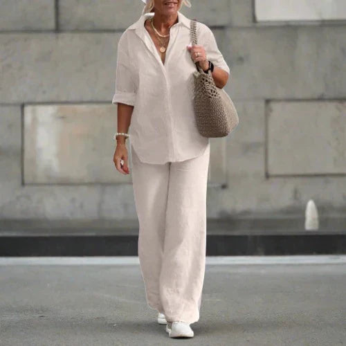 Chic Britta two-piece women's outfit, versatile for any occasion