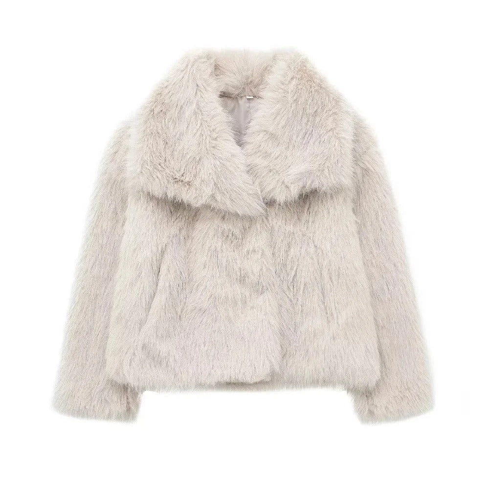 Women's cozy faux fur coat