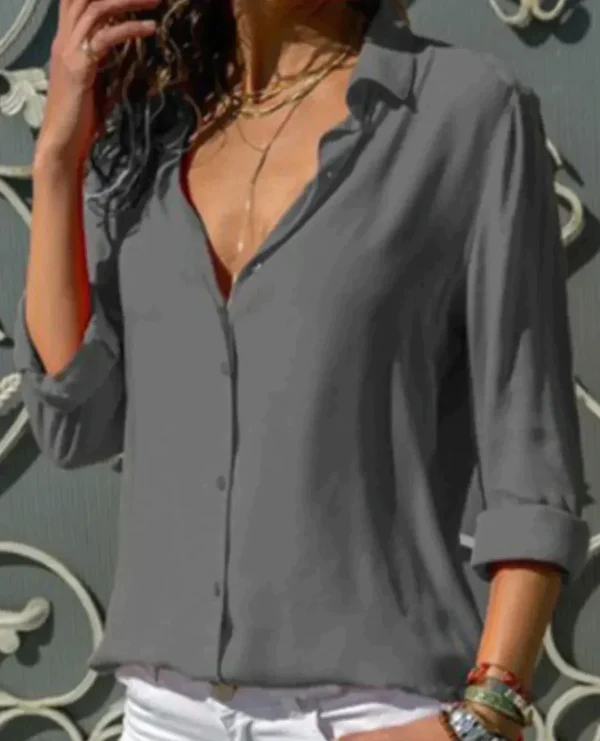 Vera - Classic blouse with button closure