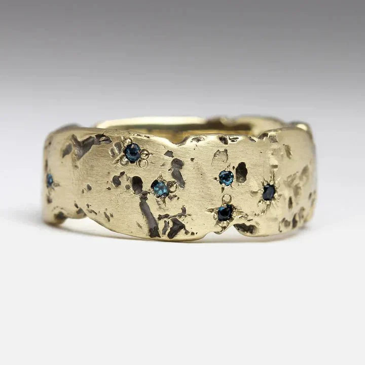 Antique Gold Ring with Blue Sapphire Stone - Olytrend