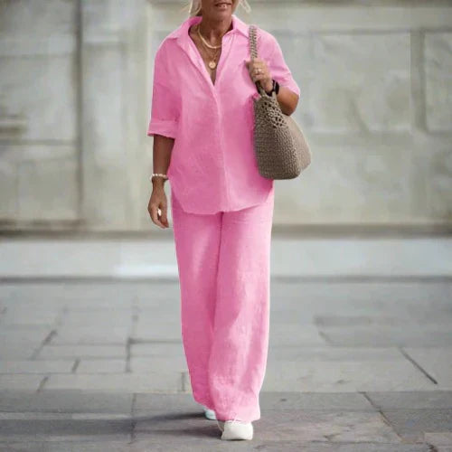 Chic Britta two-piece women's outfit, versatile for any occasion